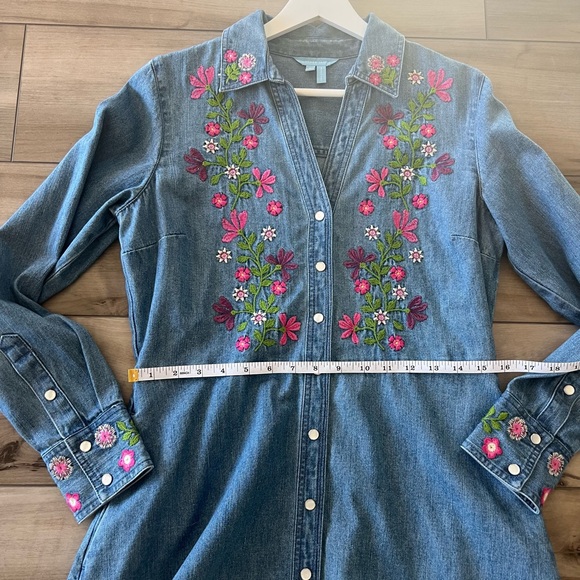 DRAPER JAMES | NWOT Cecilia Embroidered Denim Shirtdress 🌸 - Picture 9 of 10